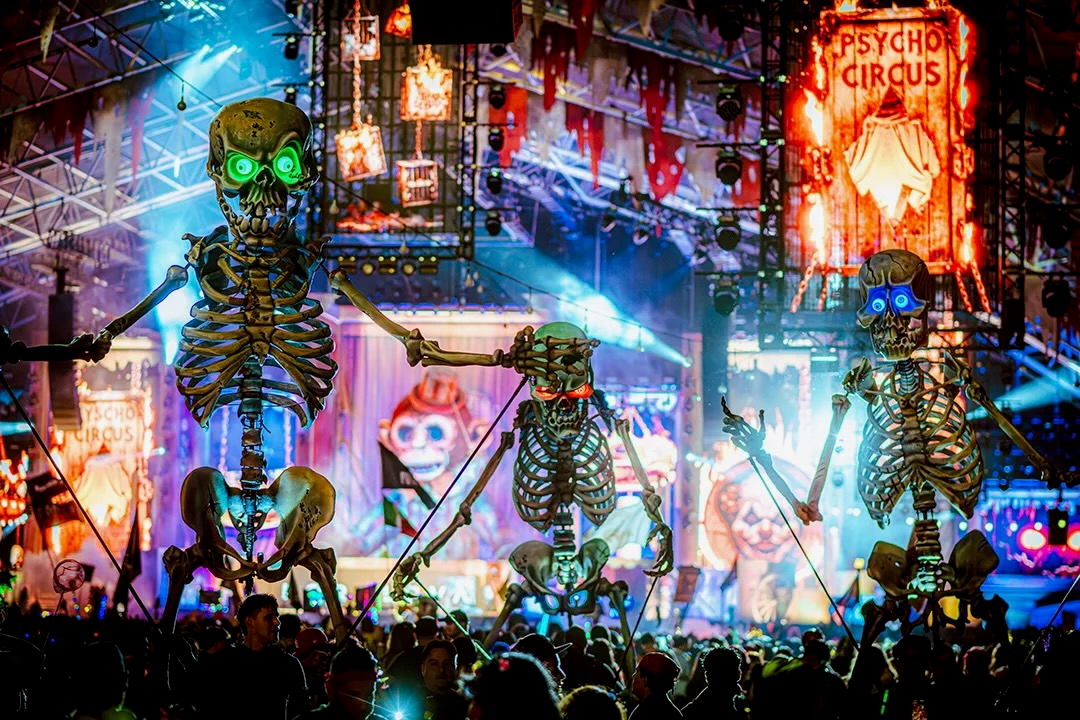 Benny Benassi Escape Halloween
